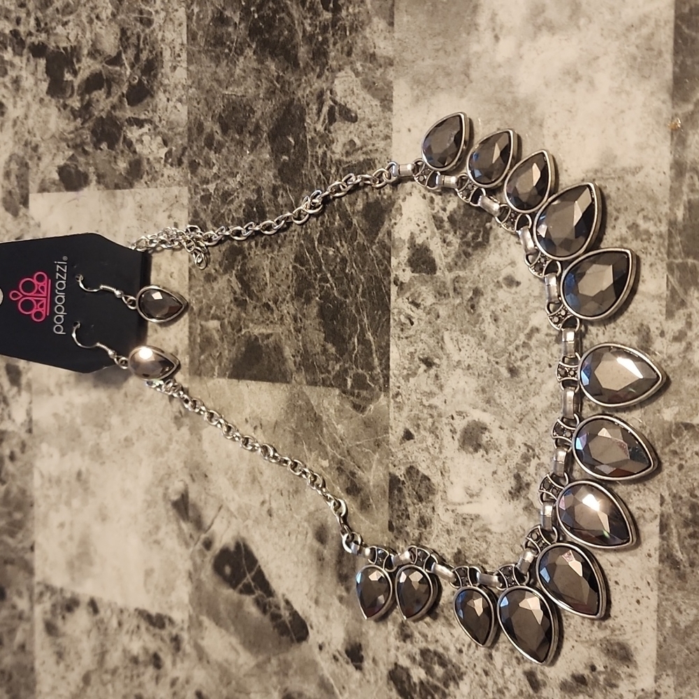 Paparazzi gun metal black stone,matching fish hook earrings andFlex band ring